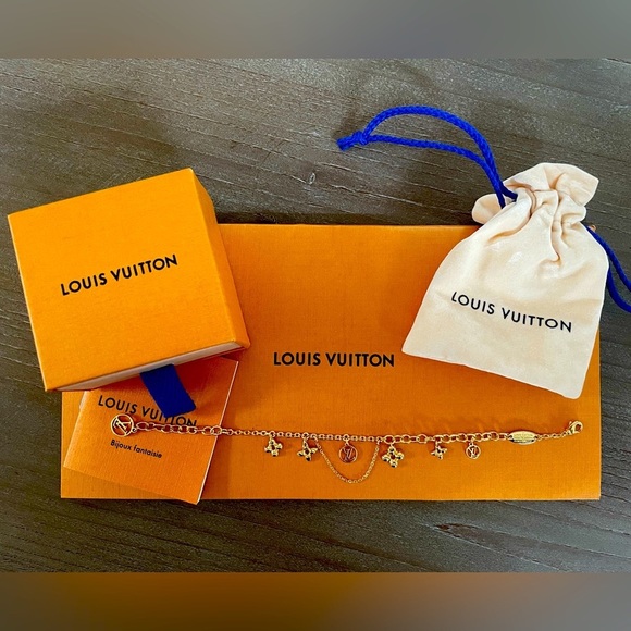 Like New!! Authentic Louis Vuitton Blooming Supple bracelet - Picture 1 of 3